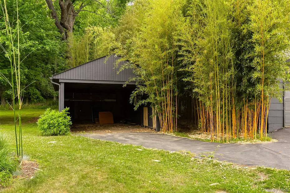 166 Vassar Road Photo 18