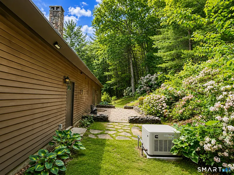 44 Pine Road Photo 32