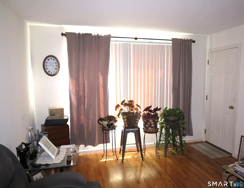 40 Charles Street Photo 16