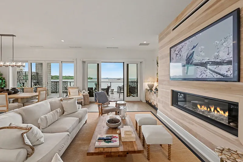 740 Davenport Avenue  #1 Photo 2