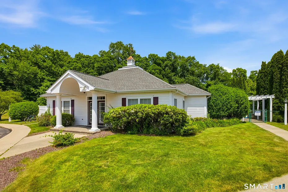 136 Talcott Ridge Road Photo 37