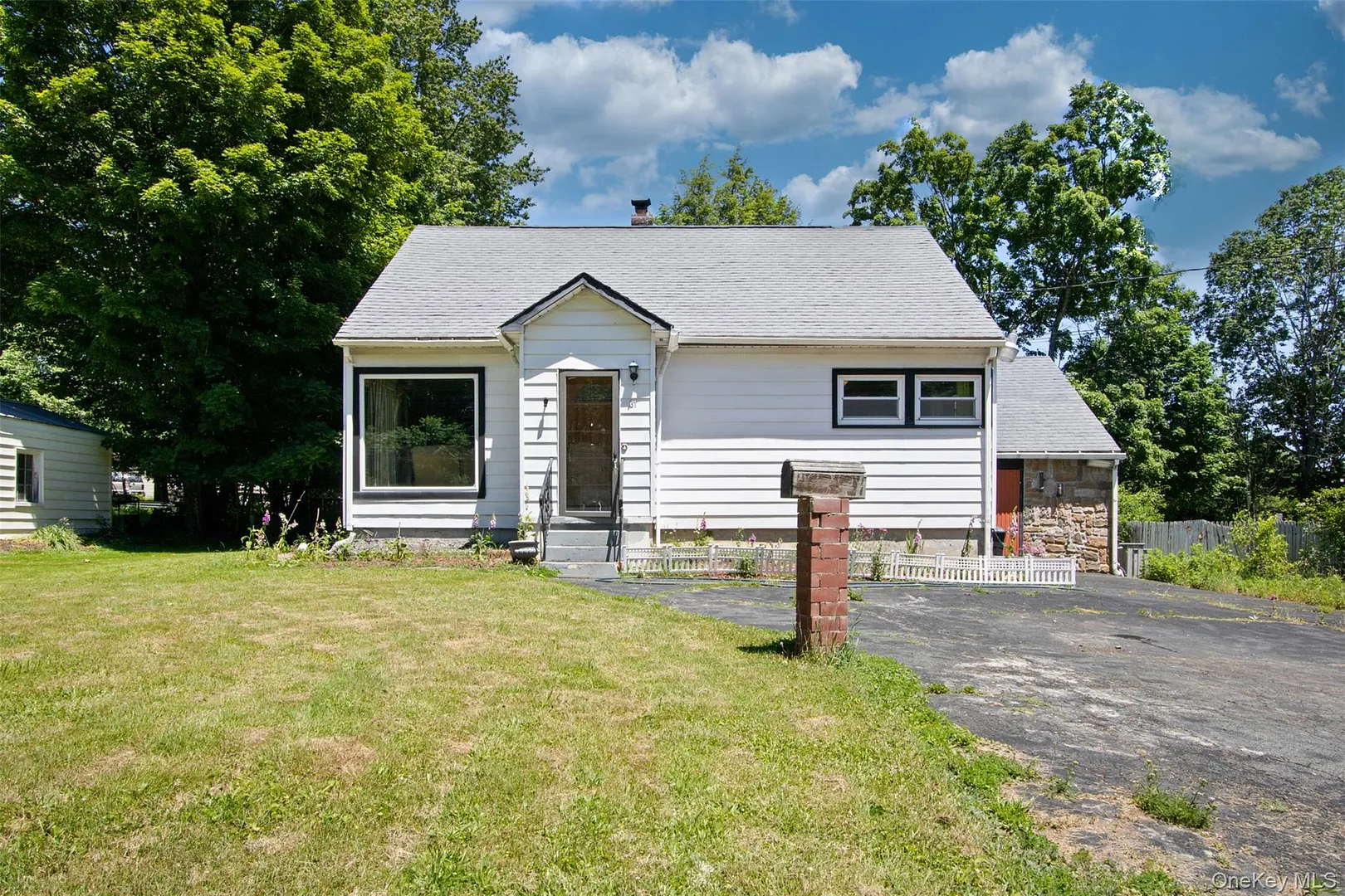 32 Mager Avenue Photo 1