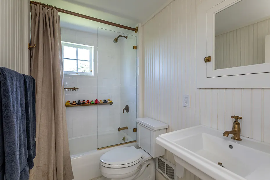 135 Wykeham Road Photo 23