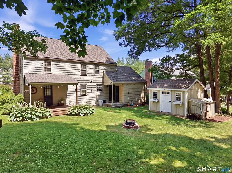 2409 Albany Avenue Photo 35