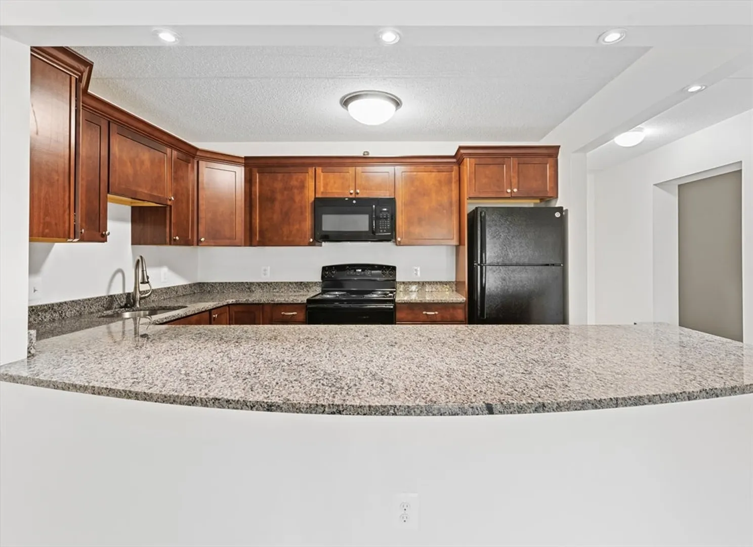 275 Main St  #403 Photo 14