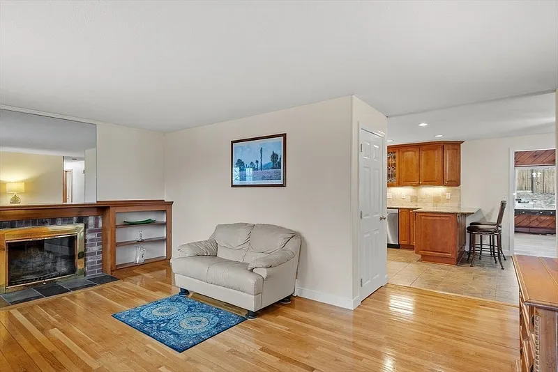33 Eastview Road Photo 8