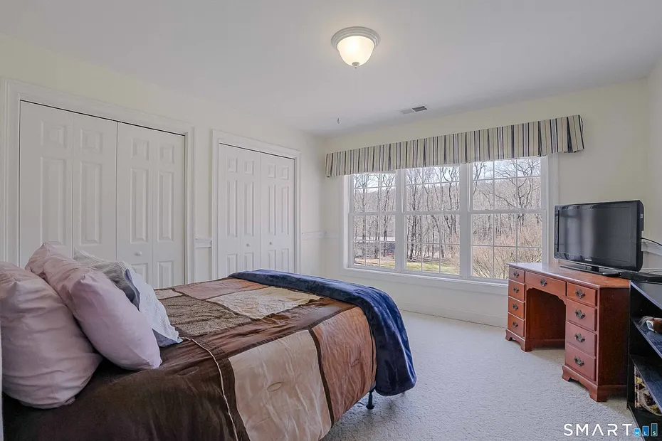 380 Southbury Road Photo 19