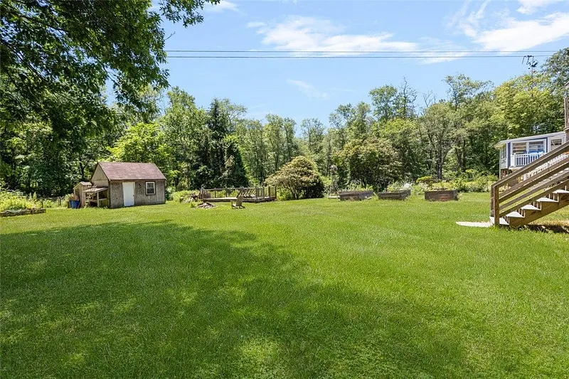 456 Rockland Road Photo 9