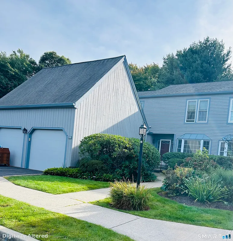 170 Glengarry Road #170 Photo 1