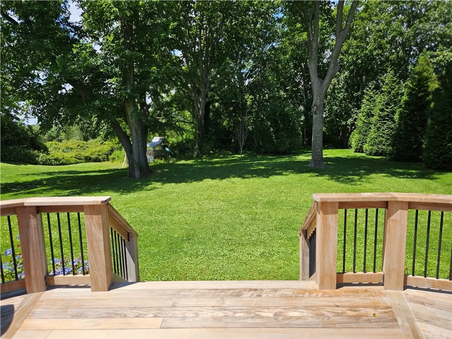209 Coggeshall Avenue Photo 47