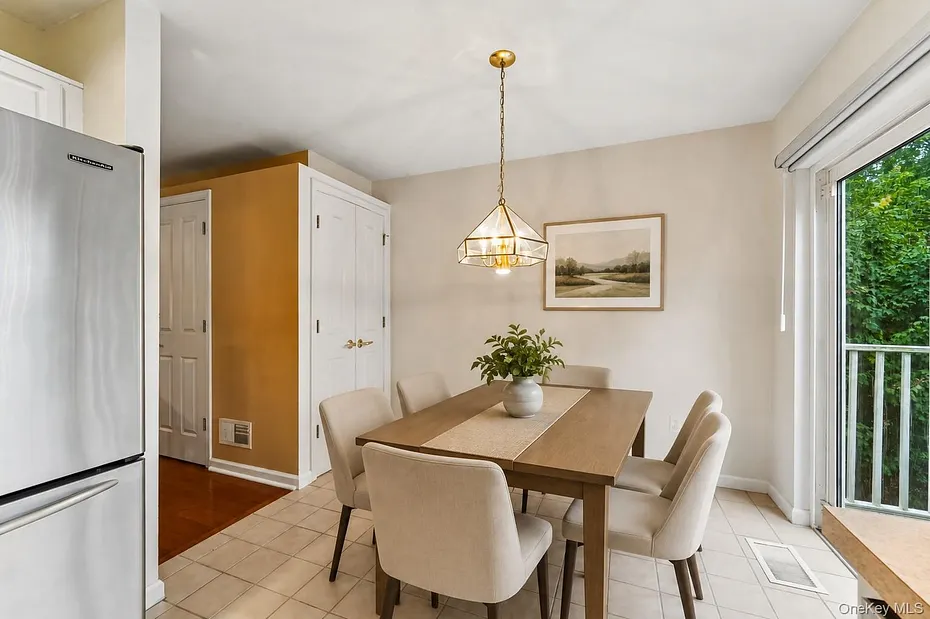 122 Crystal Hill Drive Photo 6