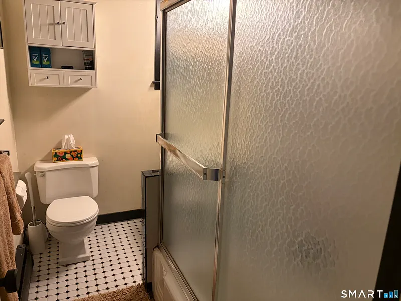 119 Kings Highway North Photo 11