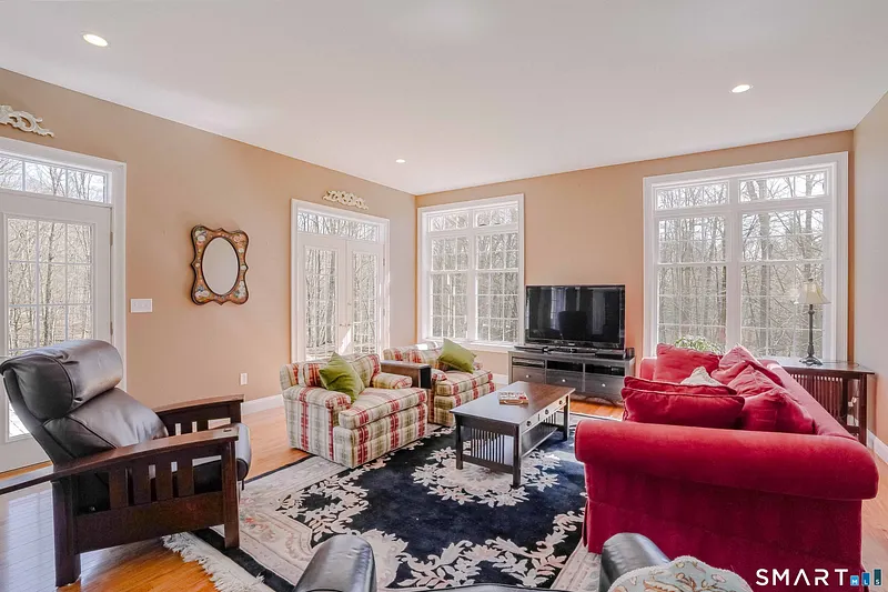380 Southbury Road Photo 7