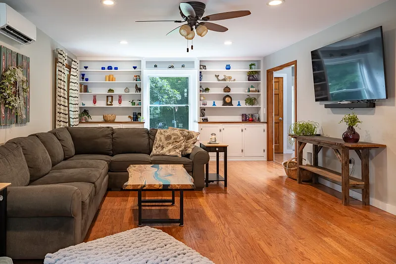 98 Dean Road Photo 7