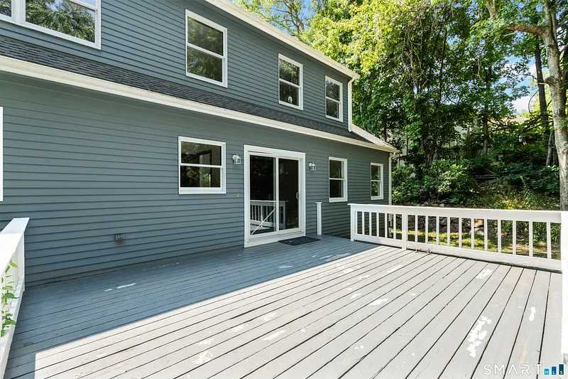 128 Midwood Avenue Photo 29