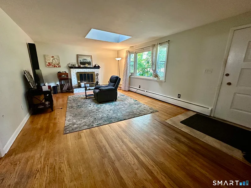 670 Benham Street Photo 3