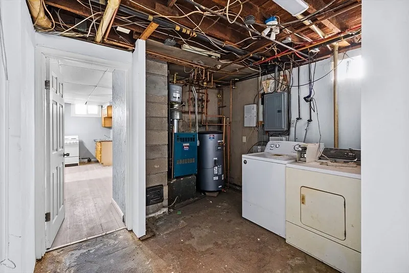 42 Godfrey St Photo 35