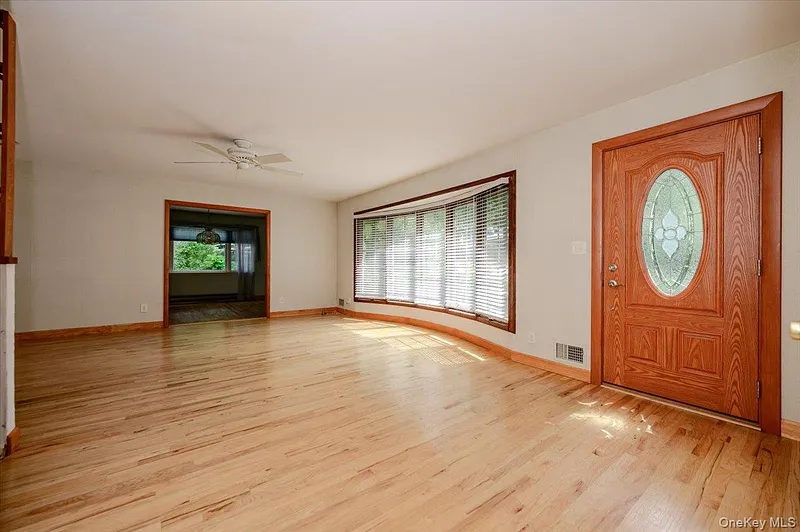 9 Somerstown Road Photo 6