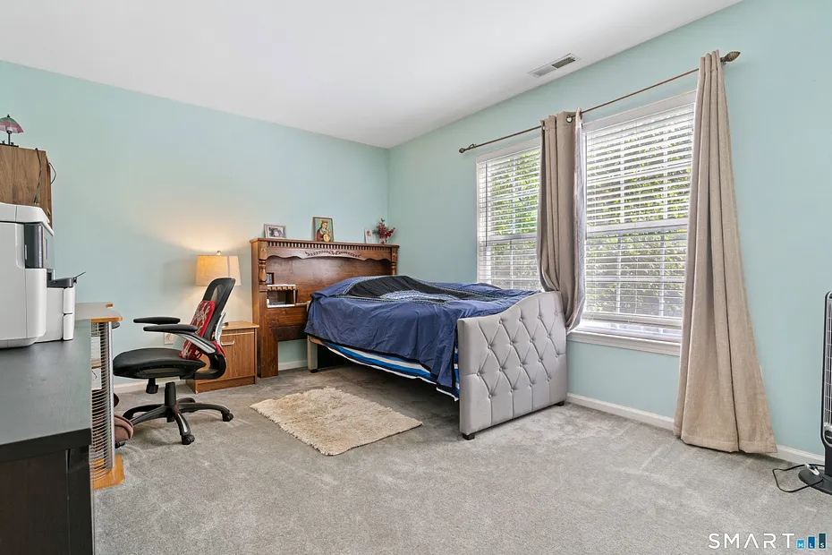40 Lexington Way North Photo 18