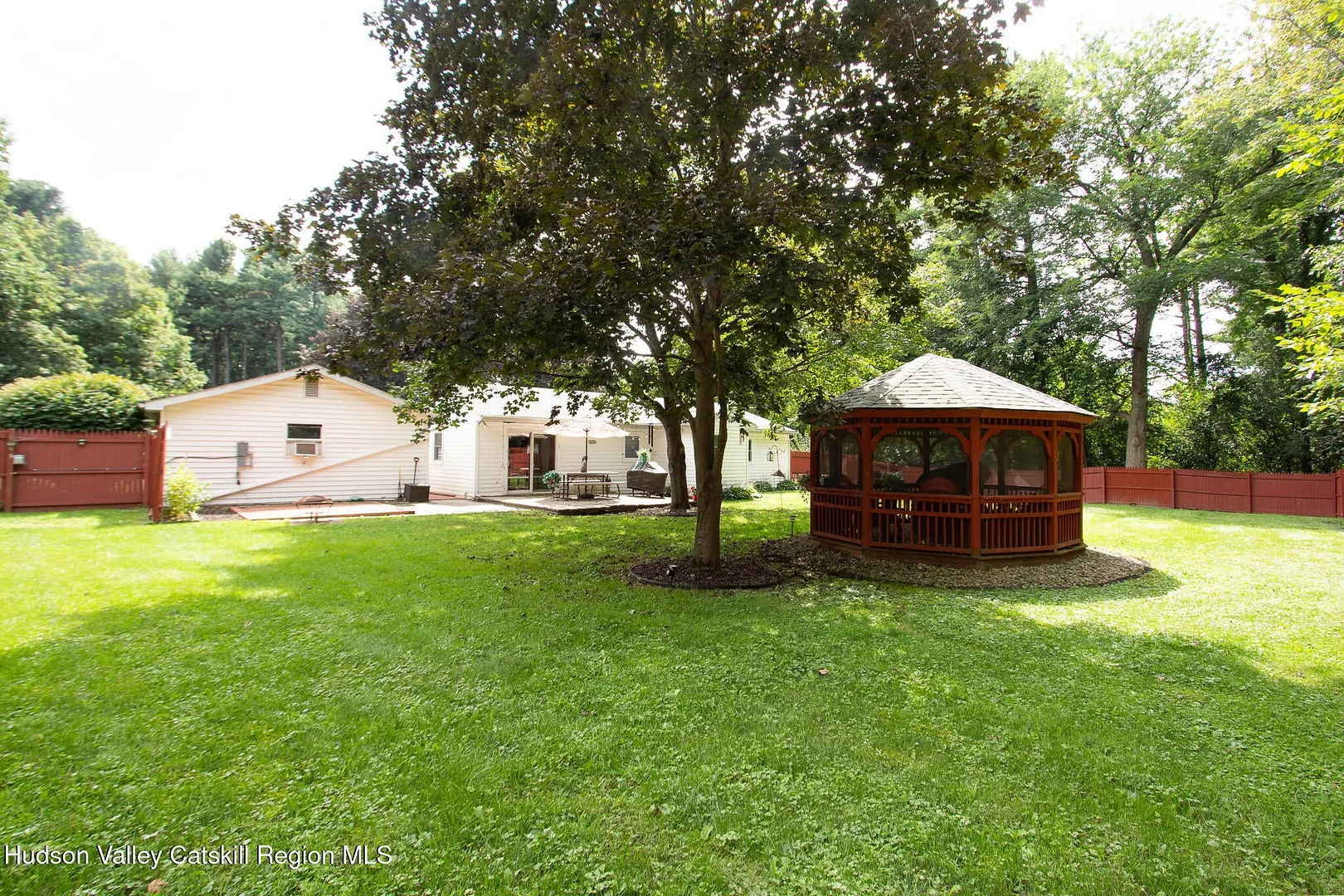 75 Oak Leaf Drive Photo 3