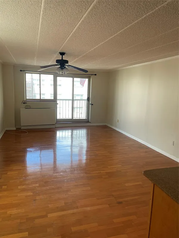 3220 Fairfield Avenue  #6D Photo 11