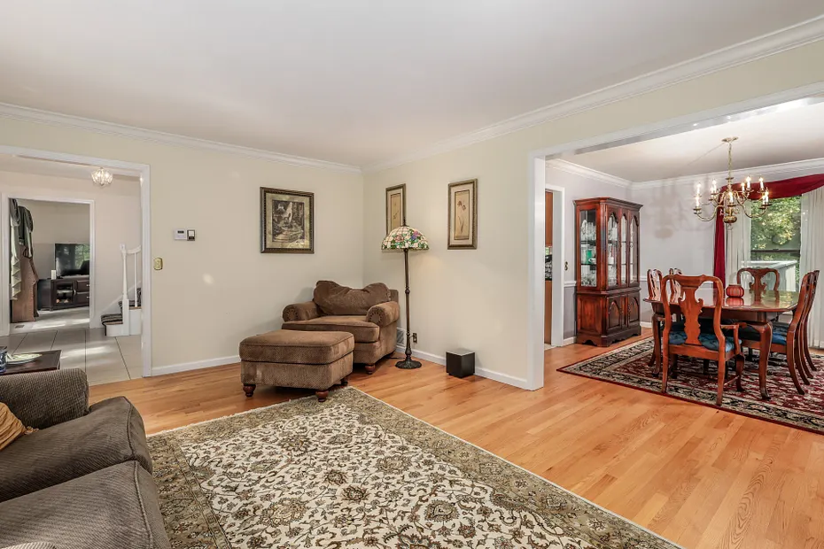 33 Brookwood Drive Photo 19
