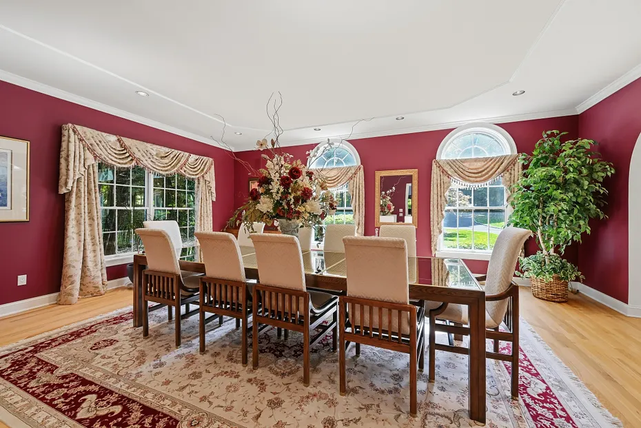 10 Taunton Hill Road Photo 16