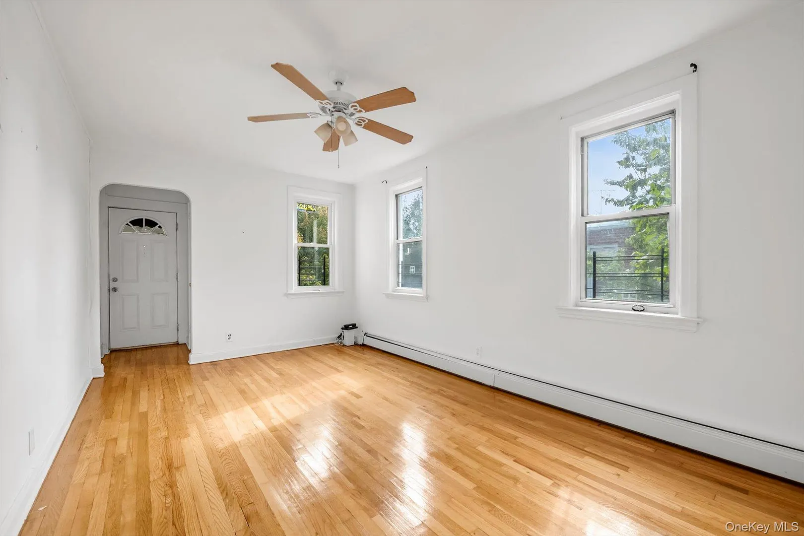 1609 Colden Avenue Photo 3