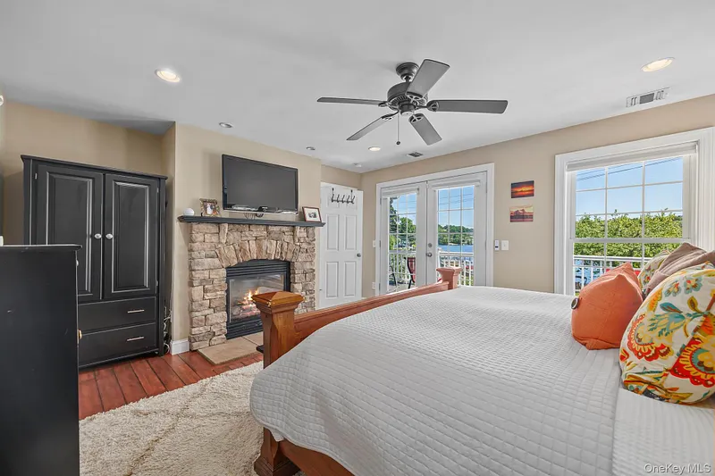 1 Colonial Drive Photo 27