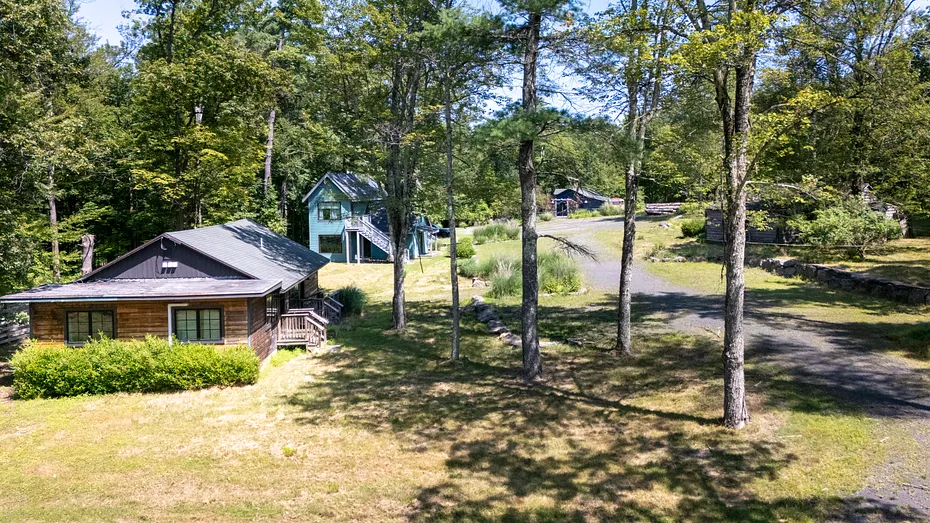 20 Country Club Lane Photo 9