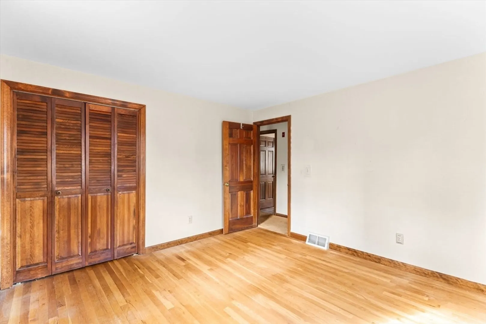15 Hillside Dr Photo 15
