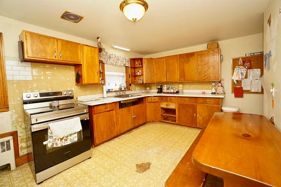 46 Cedrus Ave Photo 9