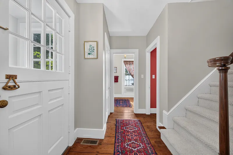 9 Ingham Hill Road Photo 21