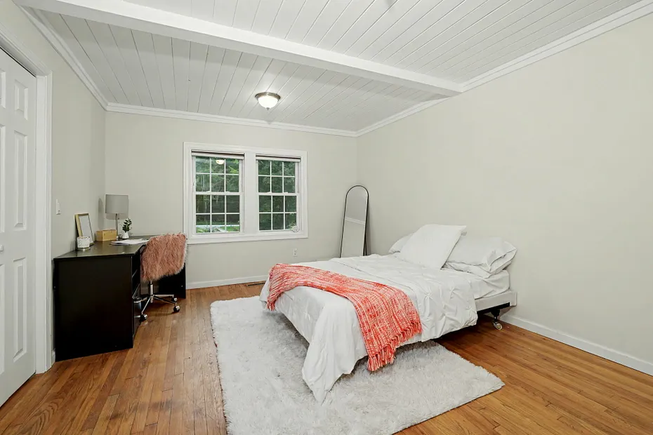 1226 Litchfield Road Photo 8