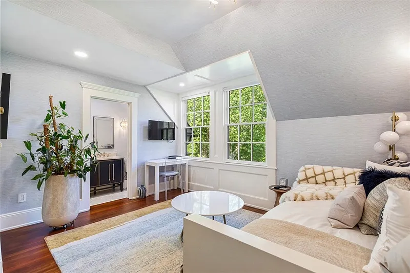 79 Clarendon Avenue Photo 32