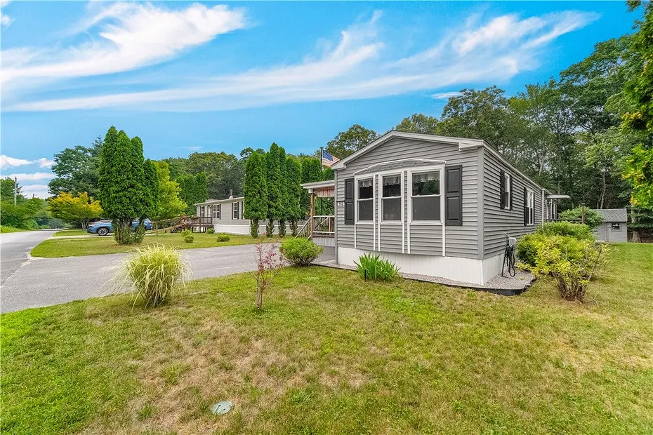 464 Gardiner Road #103 Photo 30