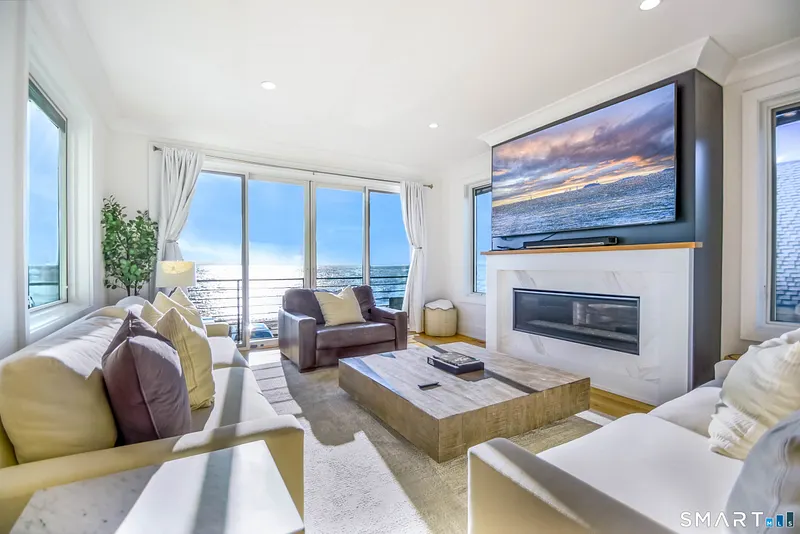2268 Fairfield Beach Road Photo 19