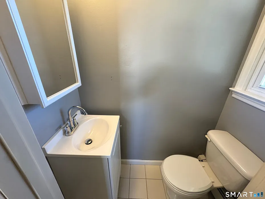 77 Curtis Road Photo 14