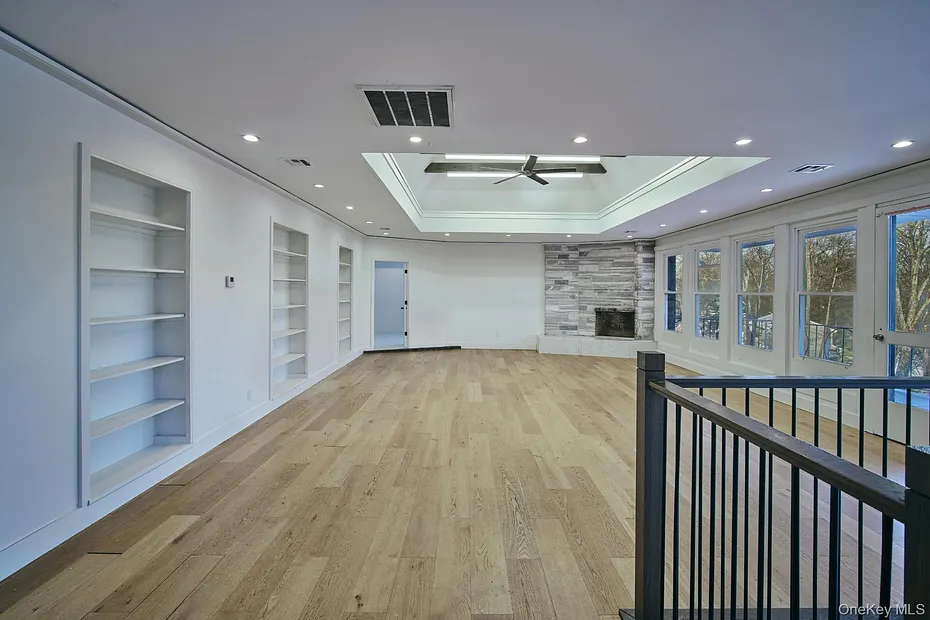 189 Mcnamara Road Photo 9