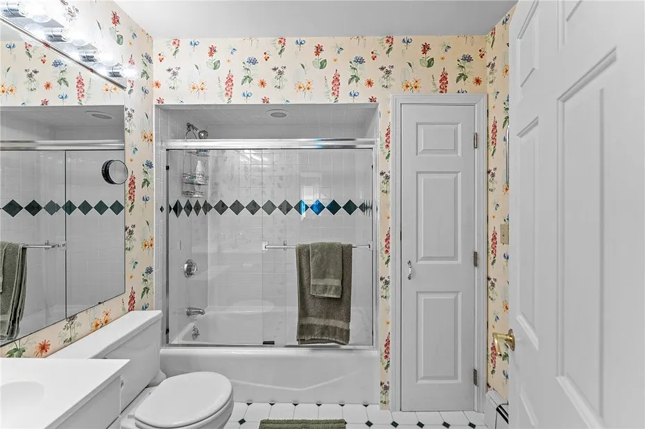 14 Wolcott Avenue Photo 30