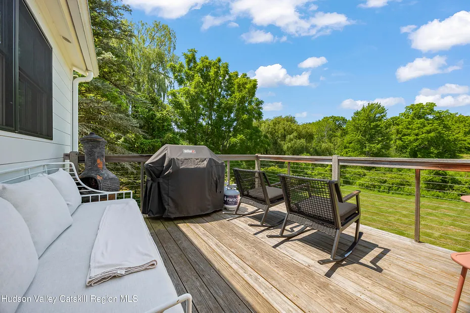 476 South Road Photo 14