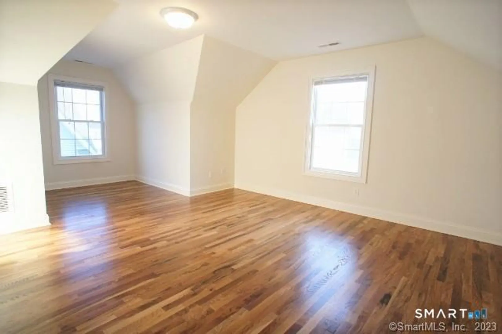 44 Stuart Avenue  #B4 Photo 4