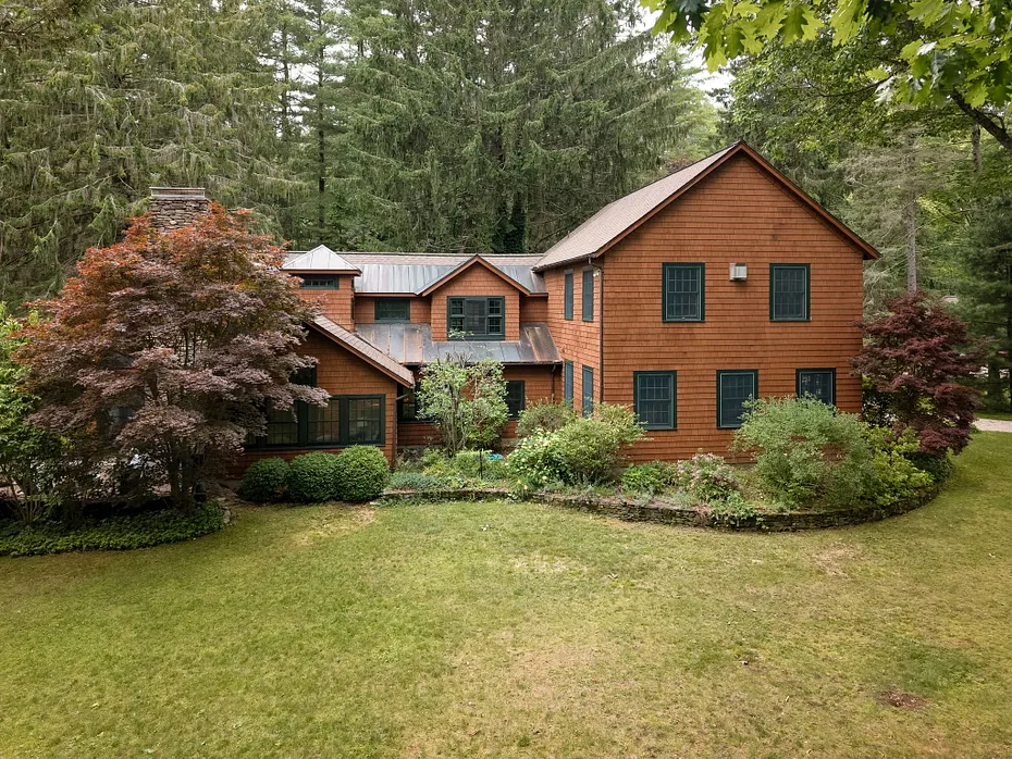 142 Interlaken Road Photo 39