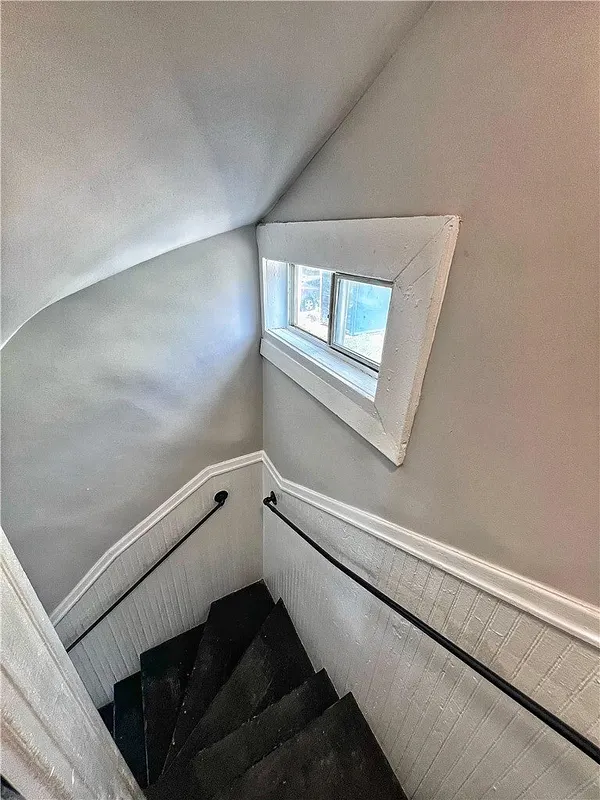 237 Cowden Street Photo 32