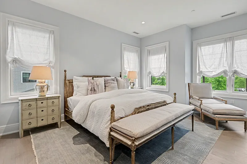 740 Davenport Avenue  #1 Photo 22