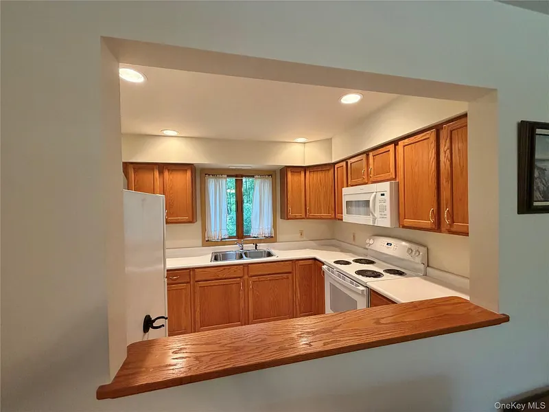 468 Decker Road Photo 10