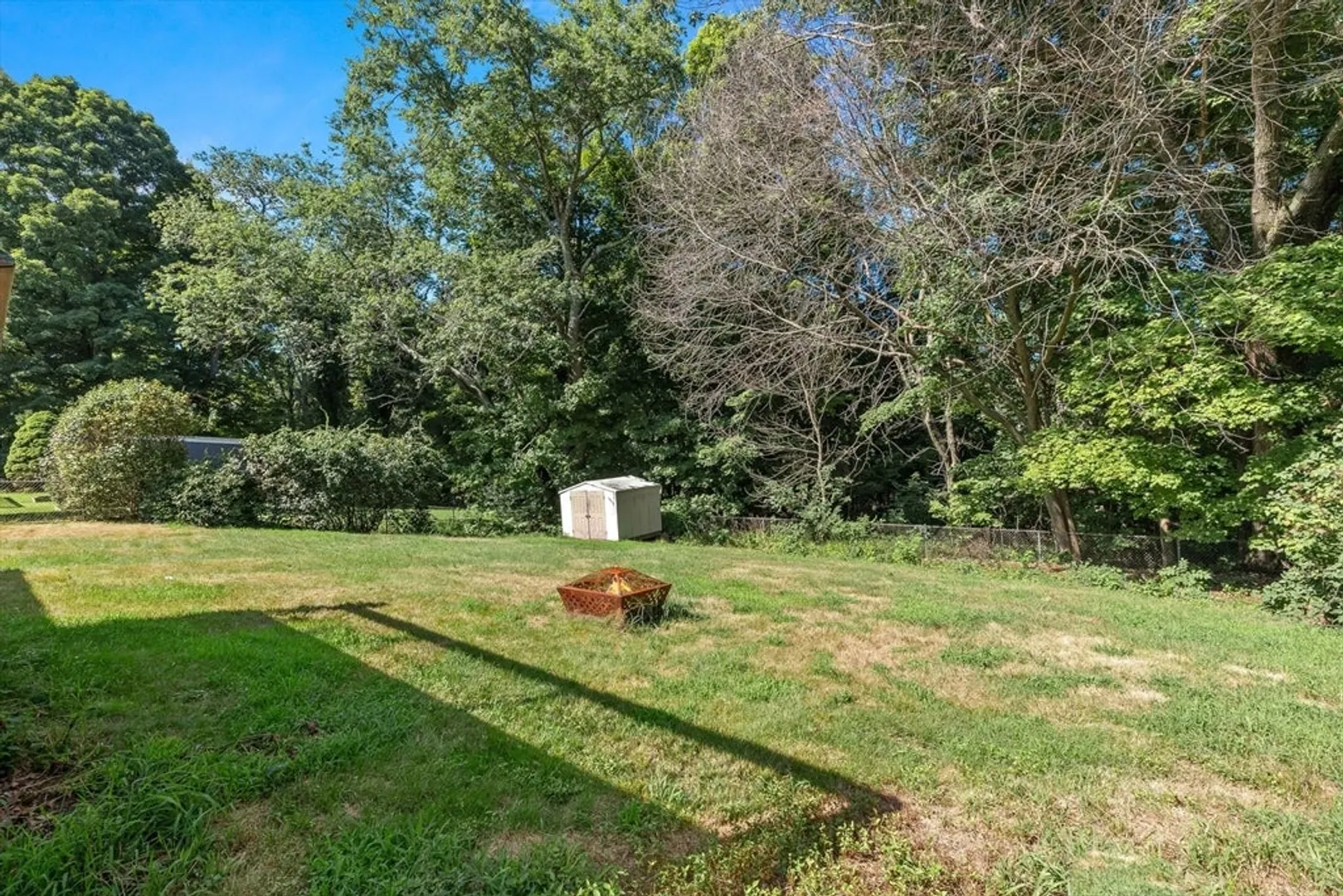 85 Gile St Photo 3