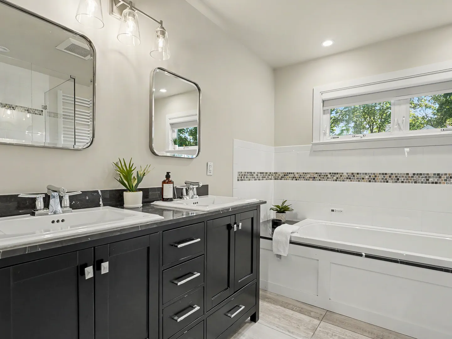 14 Koger Road Photo 16