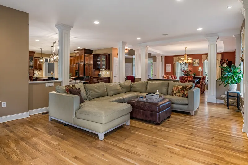 9 Pierpont Court Photo 7