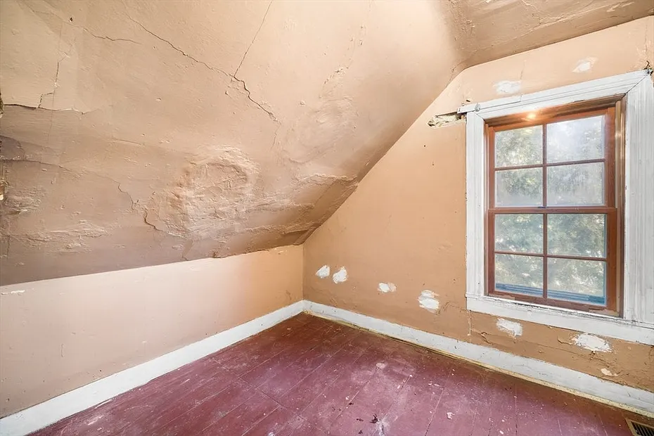 60 Ironstone St Photo 14